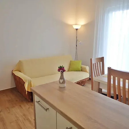 Seline/paklenica Riviera 36550 Apartamento