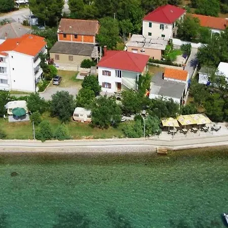 - Paklenica Riviera 36550 셀리네