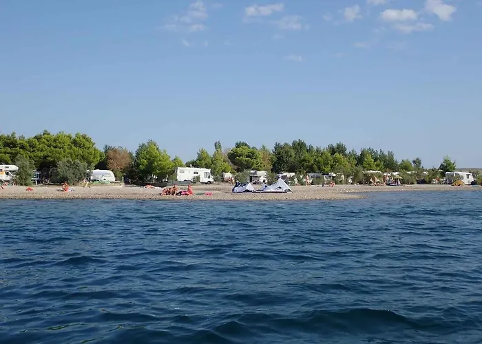- Paklenica Riviera 36550 Апартаменты *