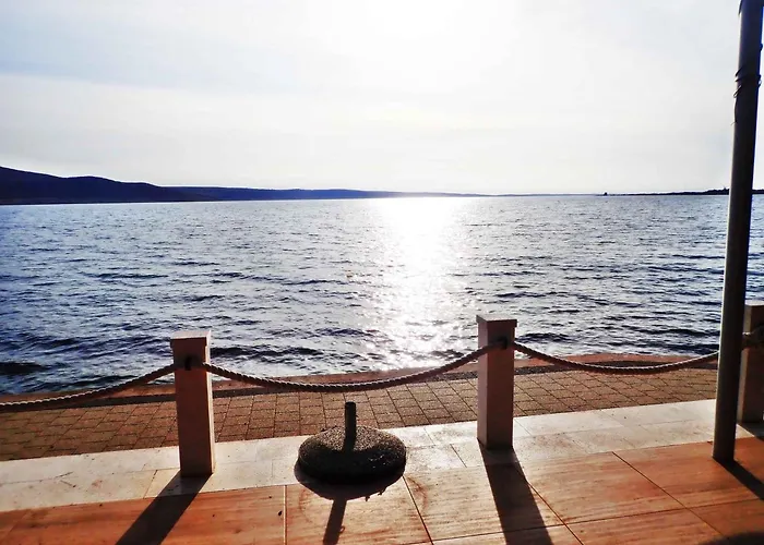 - Paklenica Riviera 36550 셀리네