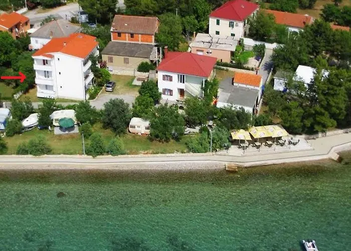 - Paklenica Riviera 36550 셀리네